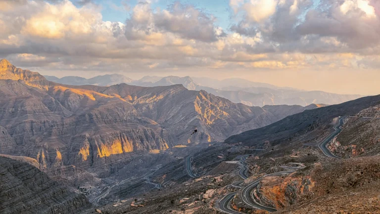 Ras Al Khaimah Adventure Guide: Jebel Jais, Ziplines & Beach Resorts
